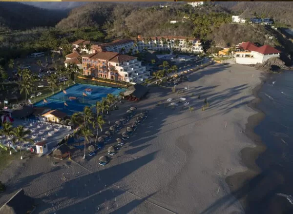  Blue Bay Los Ángeles Locos Tenacatita México 