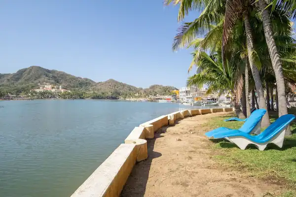 Playa Barra de Navidad