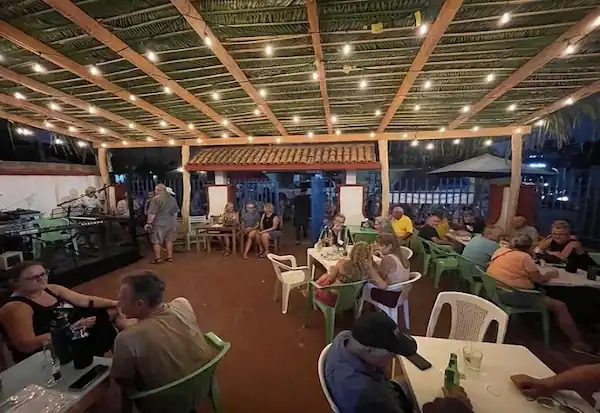 Madhatter’s Bar Barra de Navidad with Live Music and Sports Events